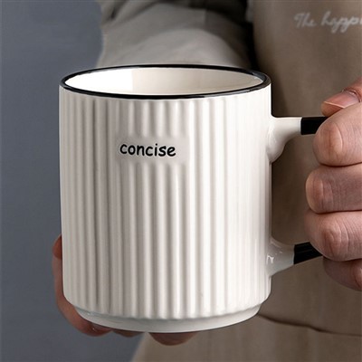 แก้วน้ำลายแนวตั้ง